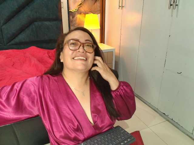 ANGELIKSALAZAR live cam on BongaCams