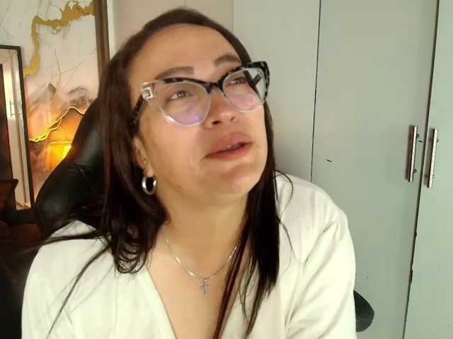 ANGELIKSALAZAR
