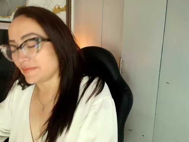 ANGELIKSALAZAR