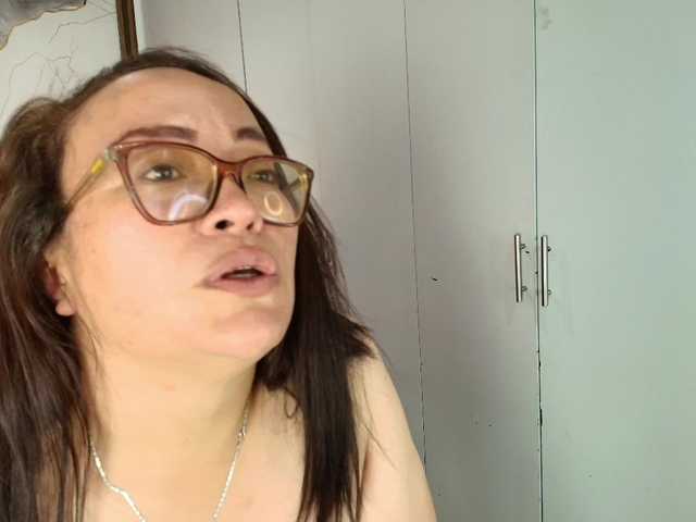 ANGELIKSALAZAR