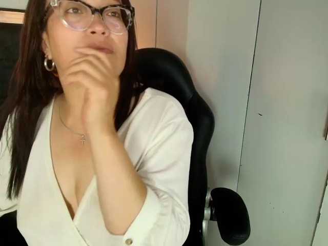 ANGELIKSALAZAR