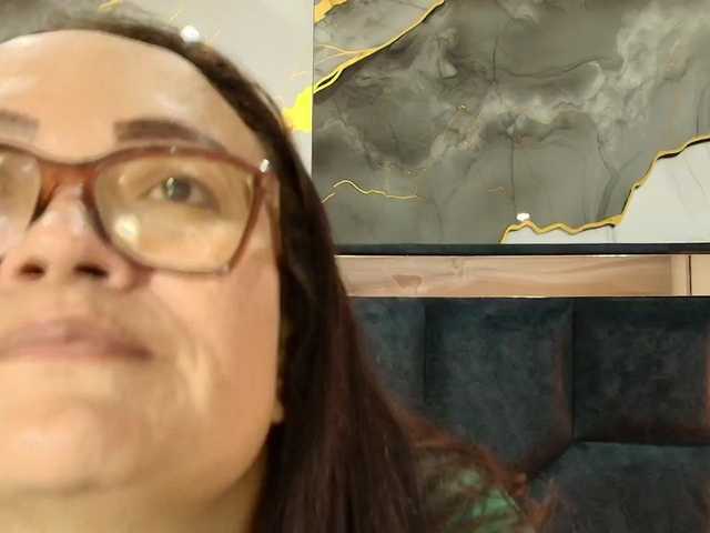 ANGELIKSALAZAR
