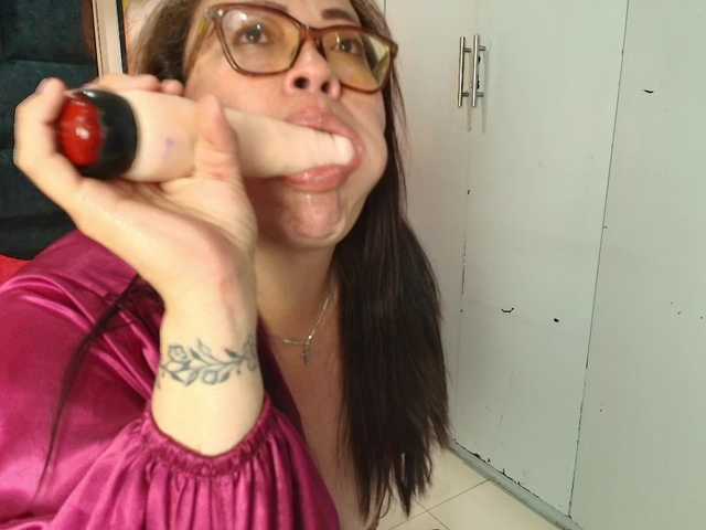ANGELIKSALAZAR live cam