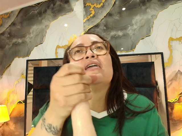 ANGELIKSALAZAR
