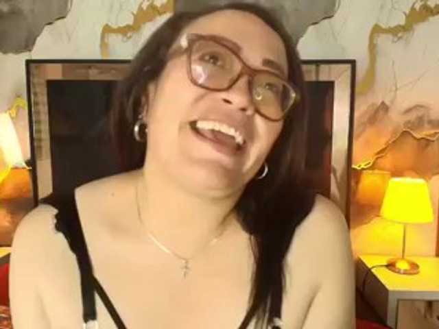 ANGELIKSALAZAR