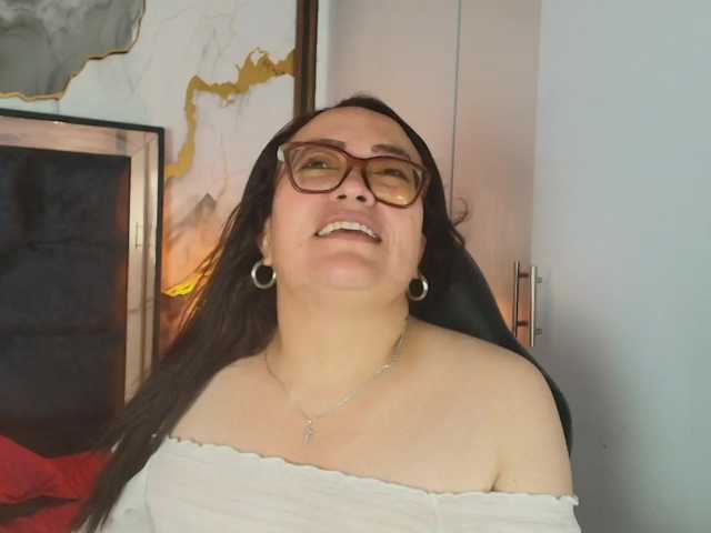 ANGELIKSALAZAR live cam preview