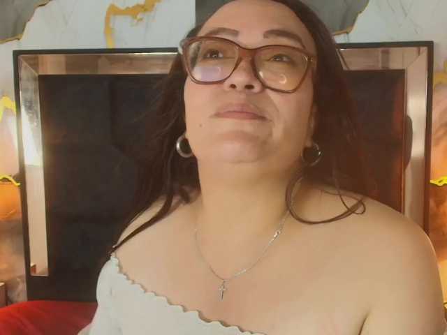 ANGELIKSALAZAR