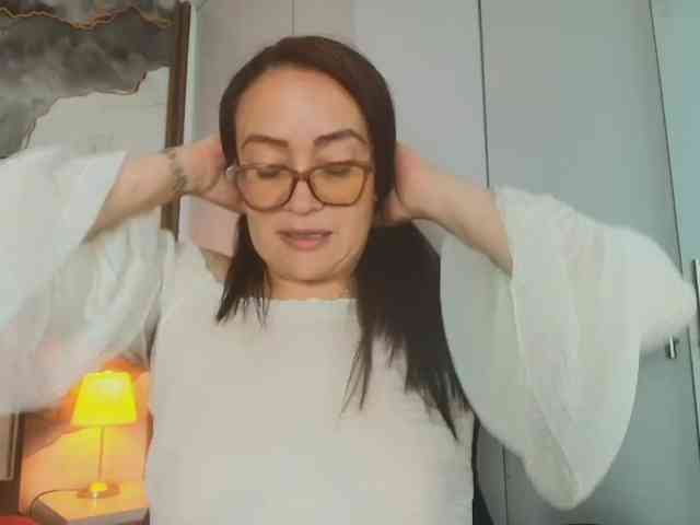 ANGELIKSALAZAR webcam