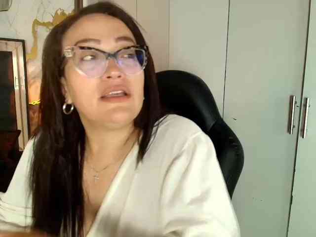 ANGELIKSALAZAR