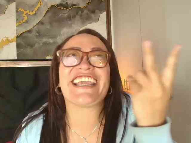 ANGELIKSALAZAR webcam