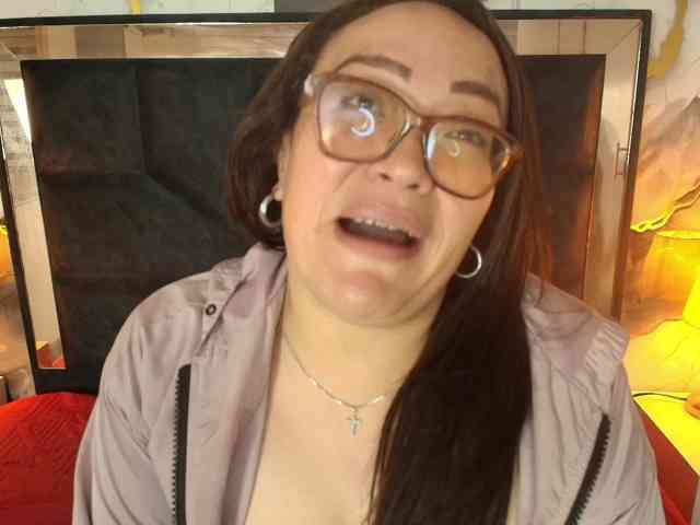 ANGELIKSALAZAR webcam