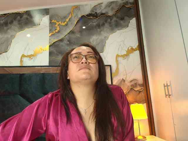 ANGELIKSALAZAR