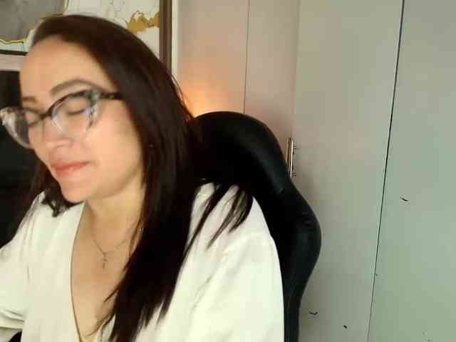 ANGELIKSALAZAR