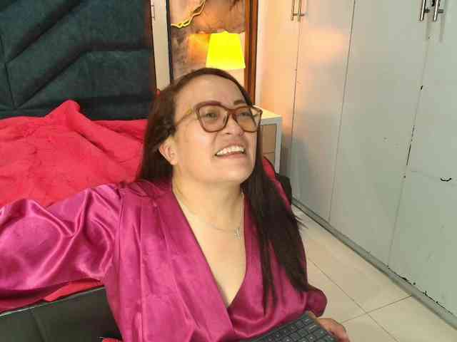 ANGELIKSALAZAR