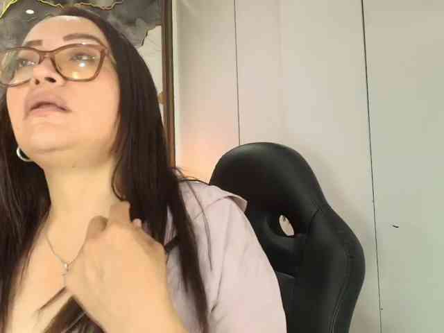 ANGELIKSALAZAR webcam