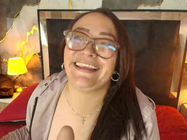ANGELIKSALAZAR