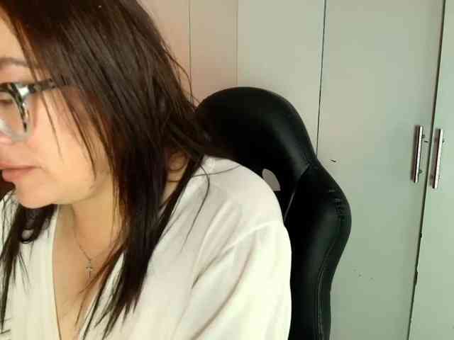ANGELIKSALAZAR webcam