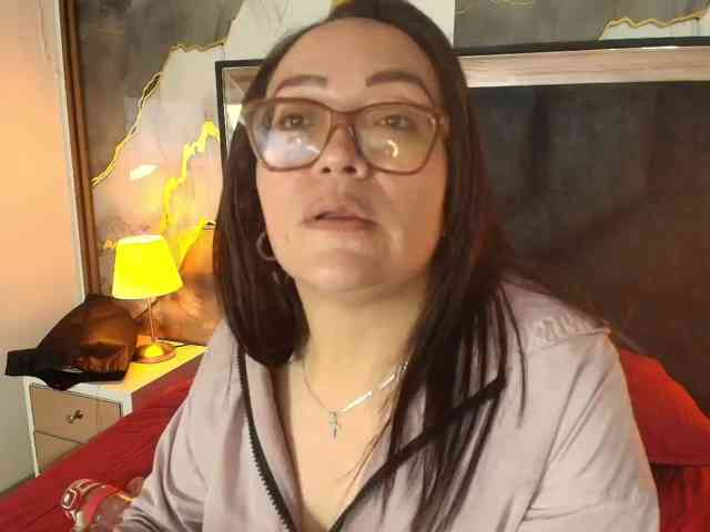 ANGELIKSALAZAR webcam
