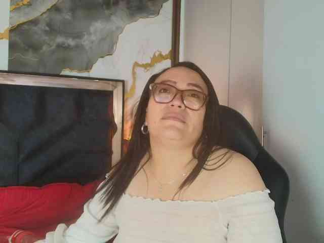 ANGELIKSALAZAR