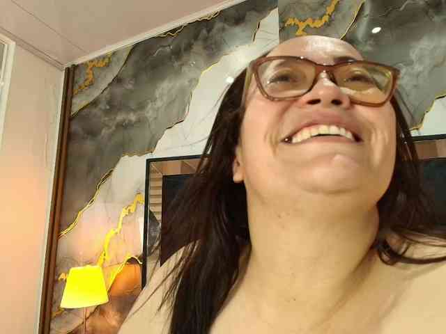 ANGELIKSALAZAR