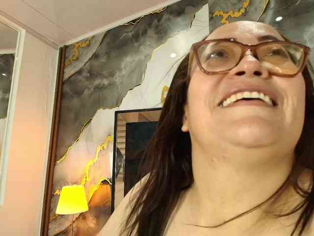 ANGELIKSALAZAR
