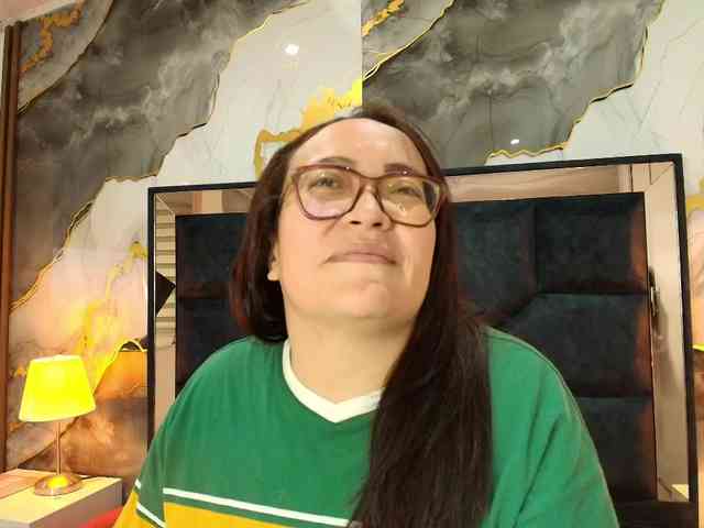 ANGELIKSALAZAR