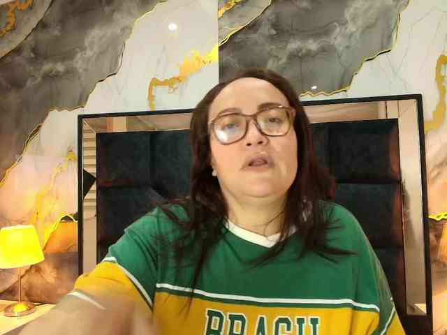 ANGELIKSALAZAR