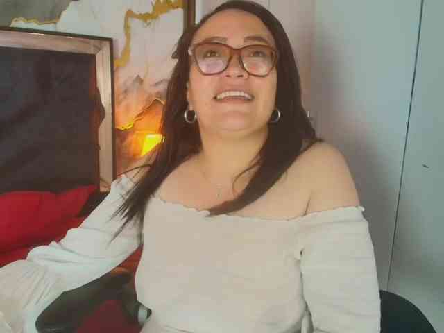 ANGELIKSALAZAR