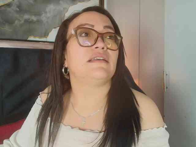 ANGELIKSALAZAR