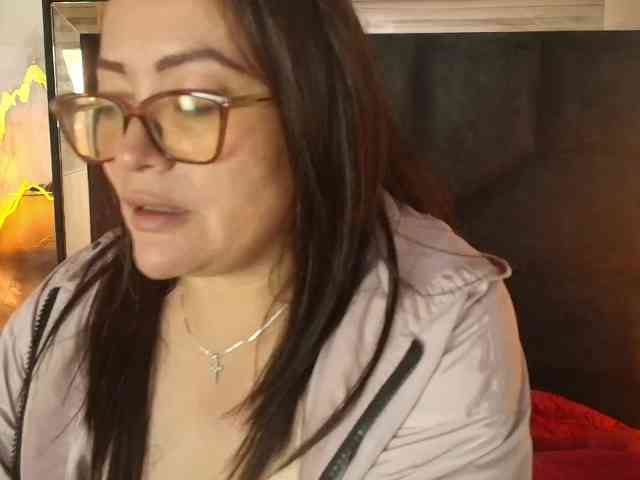 ANGELIKSALAZAR