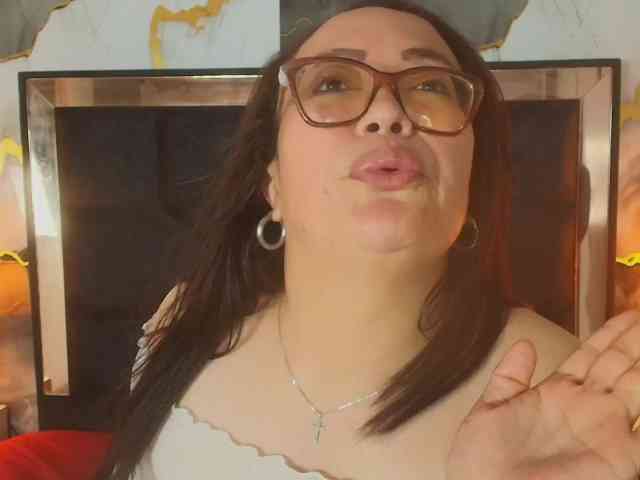 ANGELIKSALAZAR