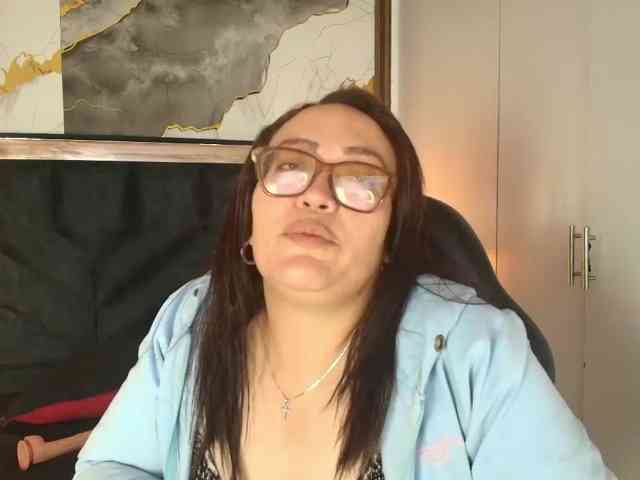 ANGELIKSALAZAR webcam