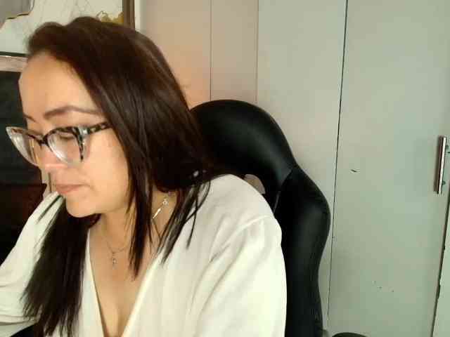 ANGELIKSALAZAR