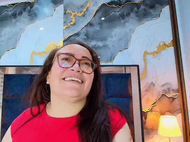 ANGELIKSALAZAR