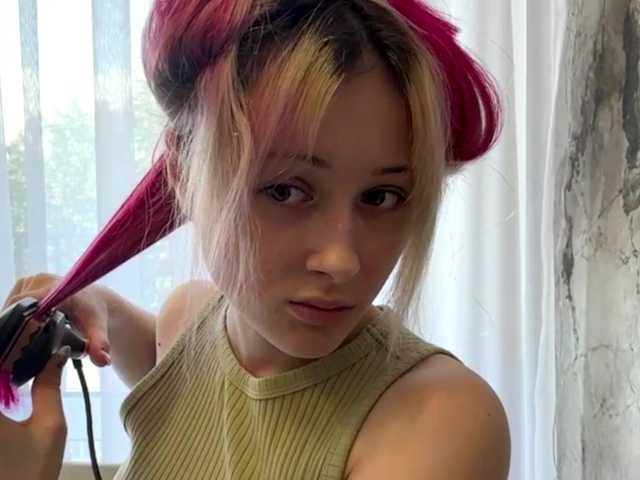 MichalMccahill live cam on BongaCams