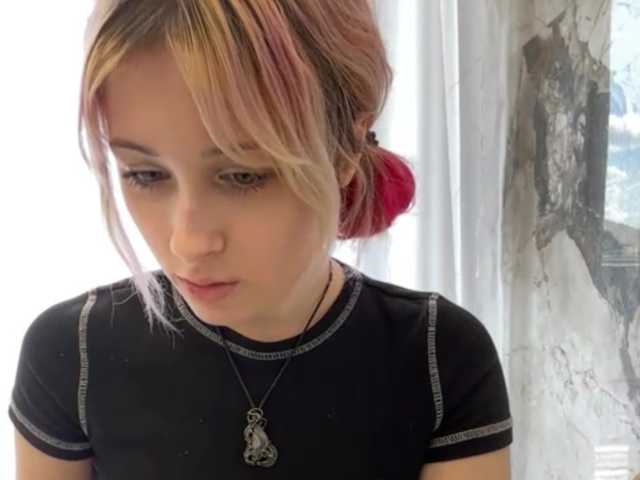 MichalMccahill live cam preview