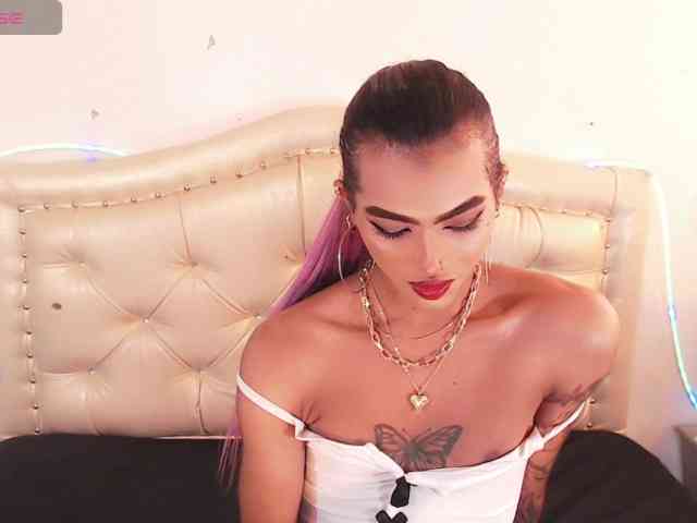JymennaGill Live Webcam on BongaCams