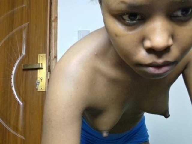 Sexyelias live cam on BongaCams