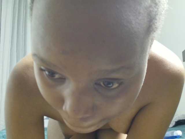Sexyelias live cam on BongaCams