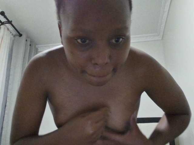 Sexyelias live cam on BongaCams
