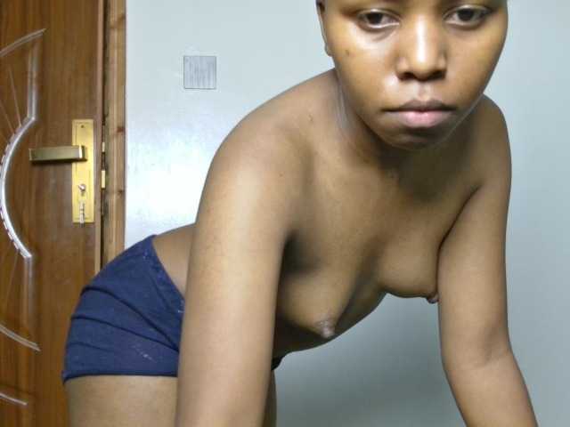 Sexyelias live cam on BongaCams