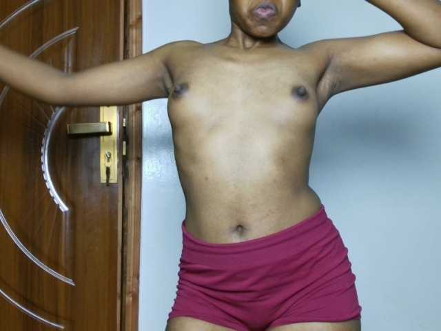 Sexyelias live cam on BongaCams