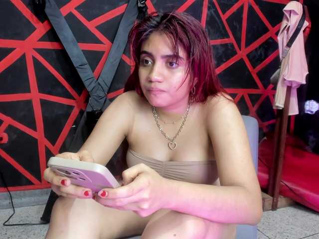 amazing-doll live cam on BongaCams