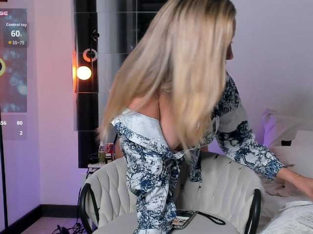 Lovelucero live cam on BongaCams