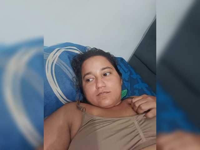 Ninaal13 live cam on BongaCams