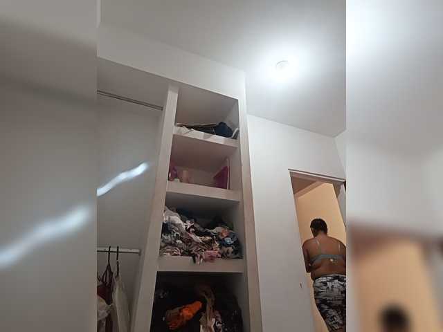 Ninaal13 live cam on BongaCams