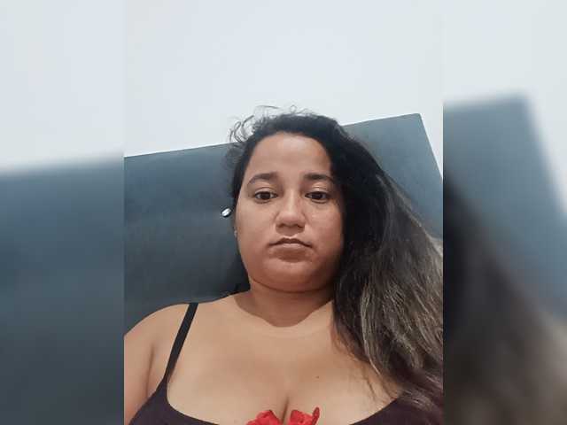 Ninaal13 live cam preview