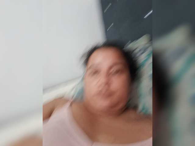 Ninaal13 live cam preview