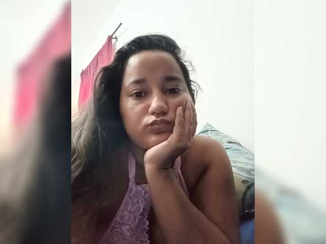 Ninaal13, en directo ahora en BongaCams