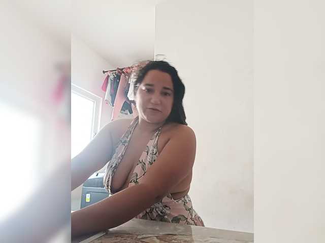 Ninaal13 live cam preview